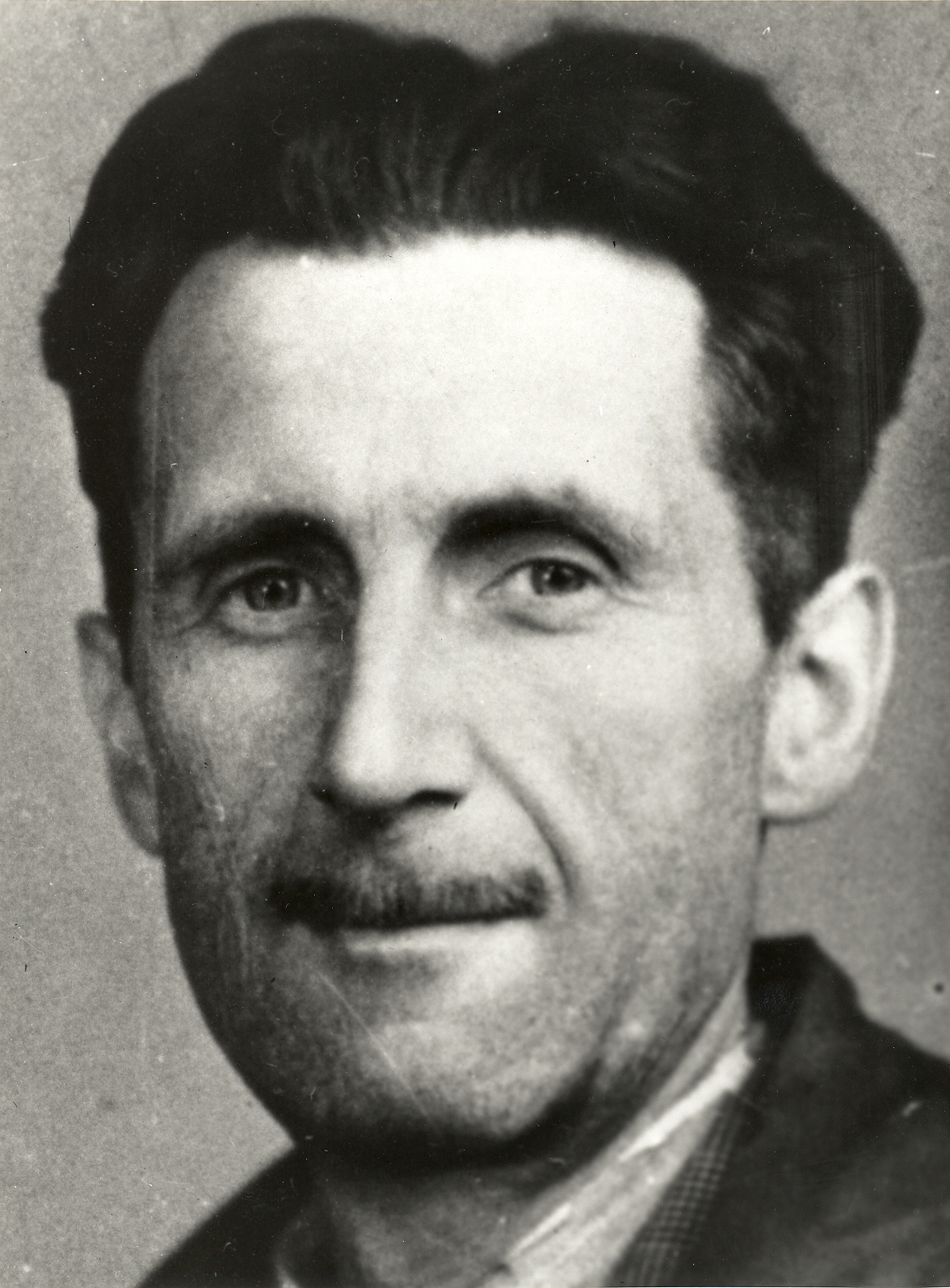 Photograph of the writer George Orwell