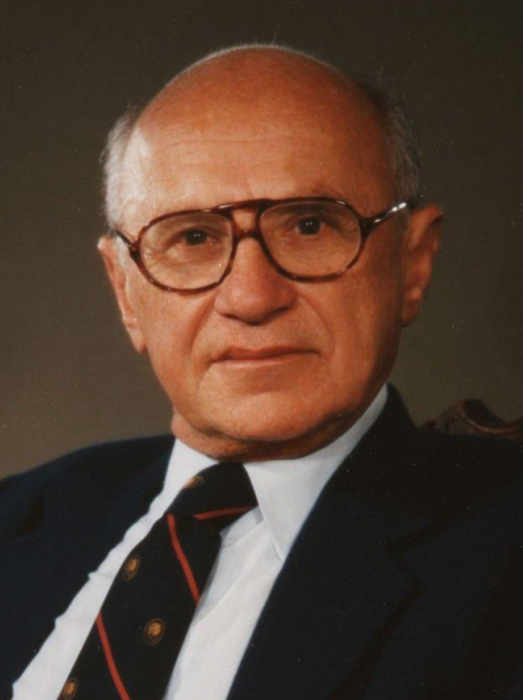 Portrait photograph of the economist Milton Friedman